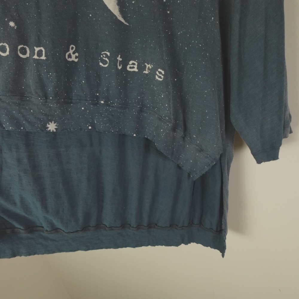 Magnolia Pearl Pullover Francis Hi Lo Moon and Stars - Picture 13 of 15